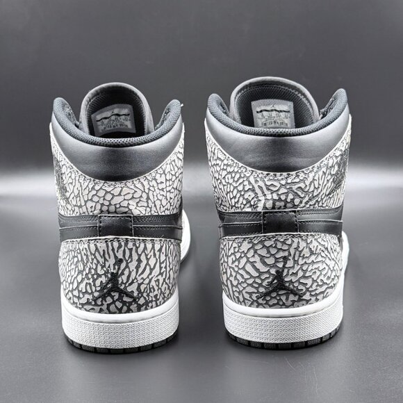 Air Jordan 1 Retro High 'Black Elephant' 2016 - Picture 5 of 14